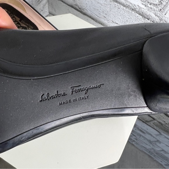 COPY - Salvatore Ferragamo Vintage Black Leather Horsebit Kitten Heel Pumps Siz… - Picture 10 of 11
